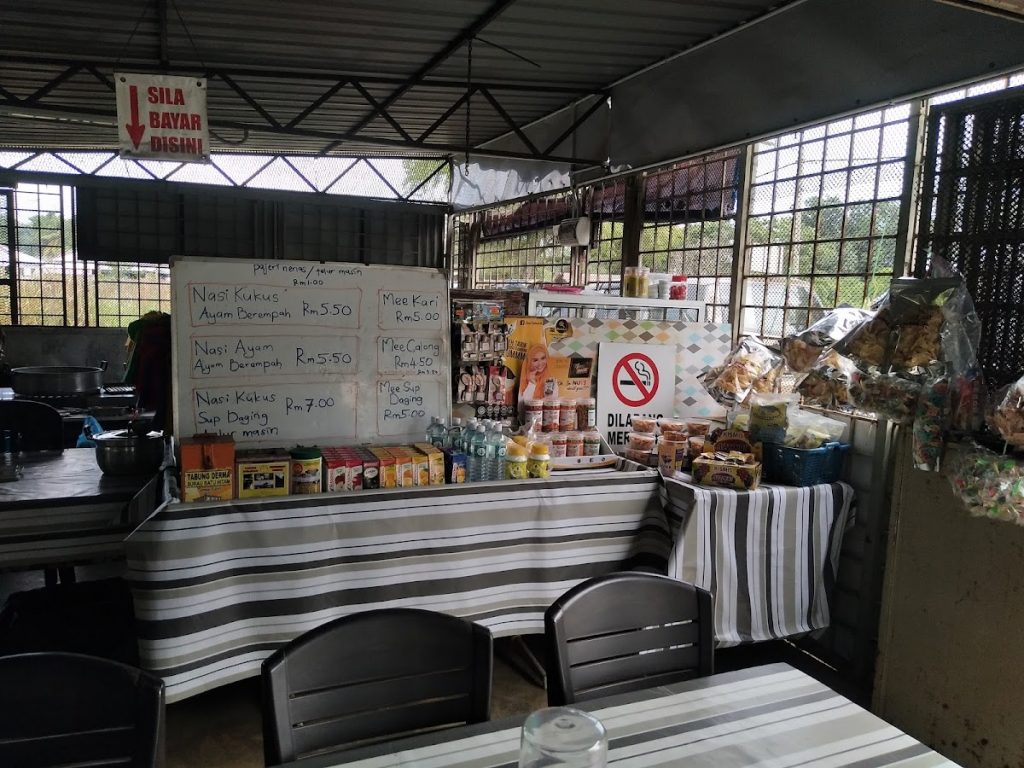Warung Nasi Kukus Batu Hitam - Tempat makan popular di Kuantan berhampiran Timurbay